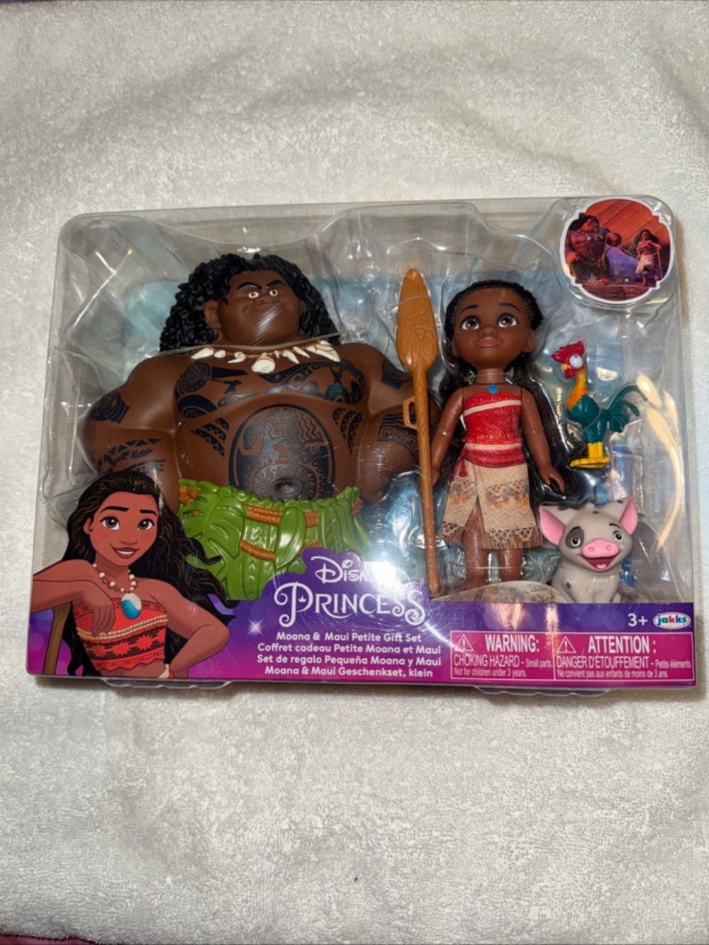 Disney Moana & Maui Petite Figure Gift Set - Brown, Green, Red, Pink, Blue